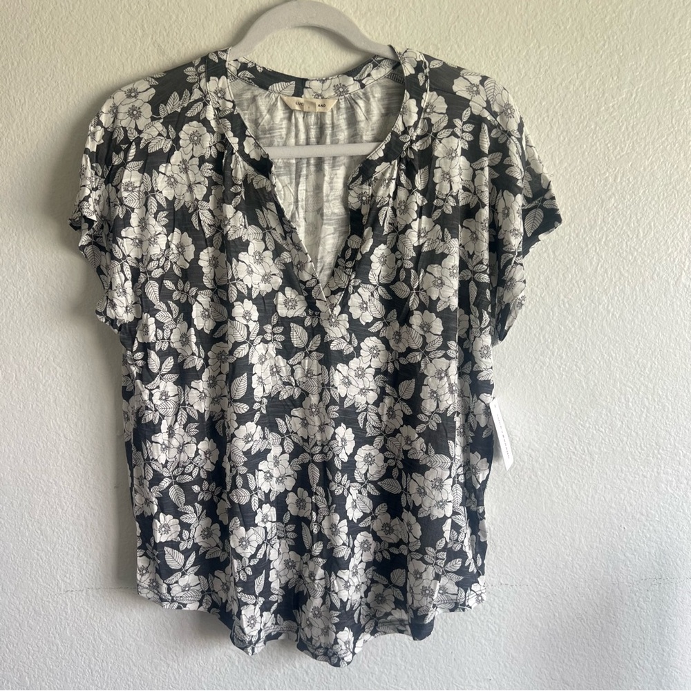 Lucky Brand Floral Dark Grey with White Flowers Top Size M NWT
